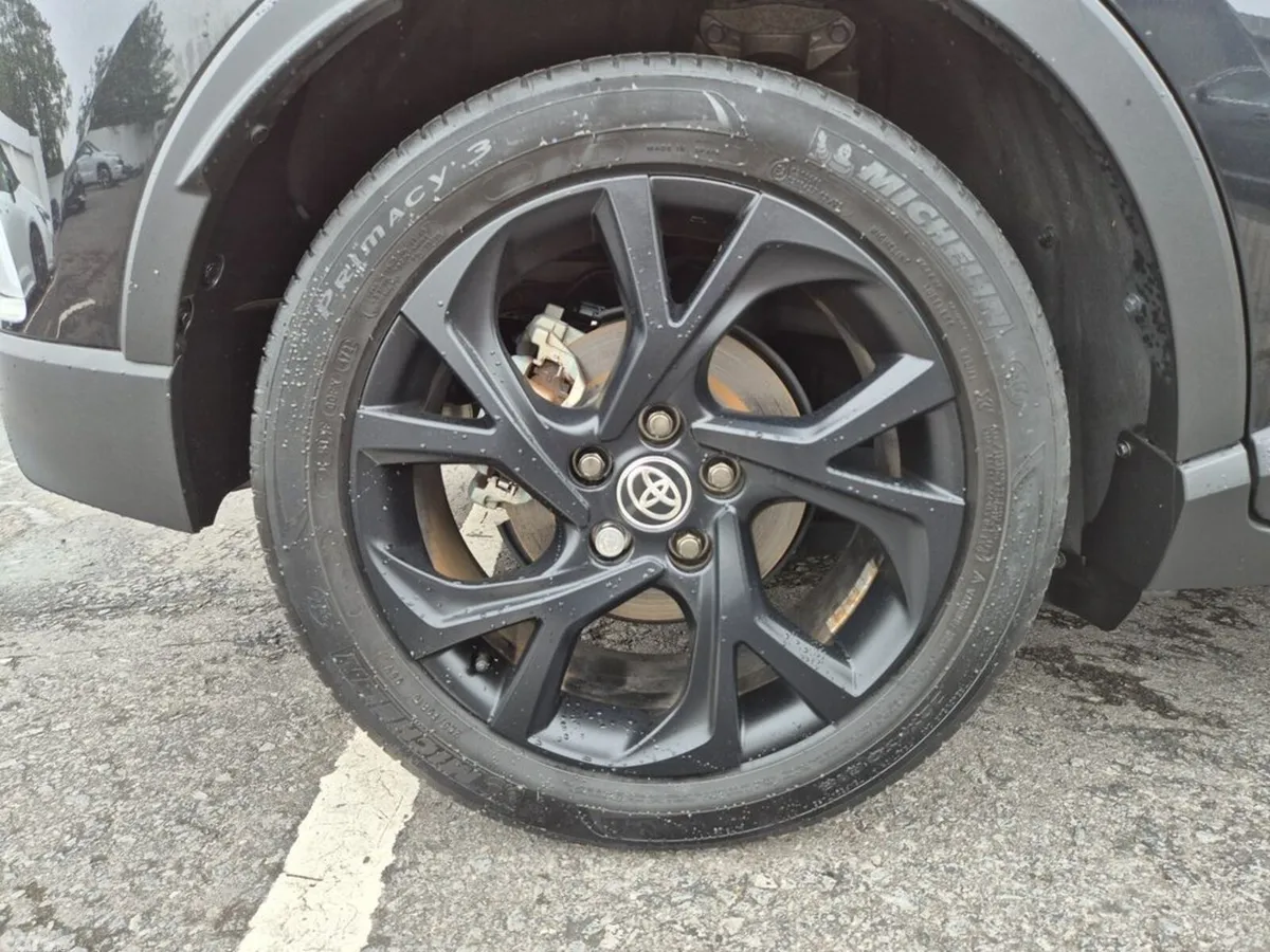 Toyota C-HR SUV, Petrol Hybrid, 2023, Black