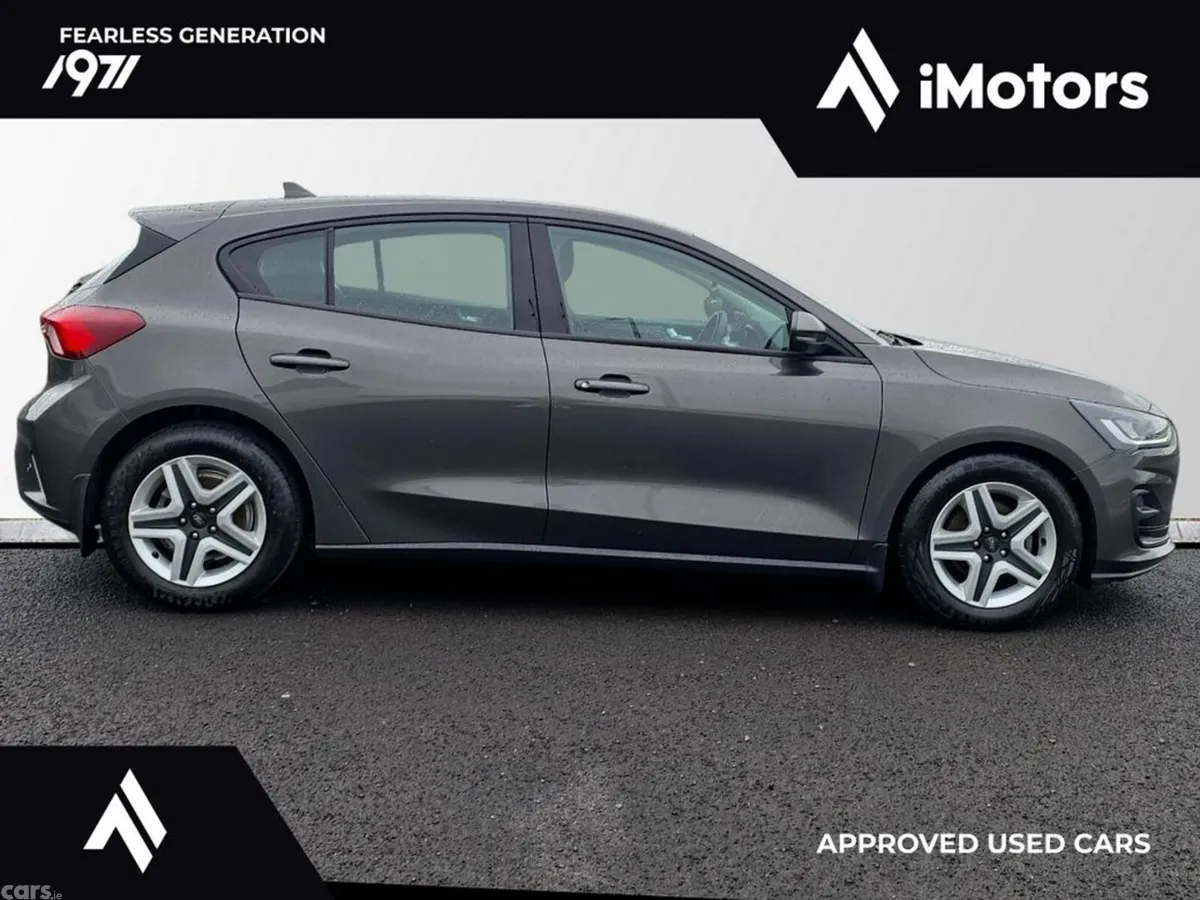 Ford Focus Hatchback, Diesel, 2022, Grey