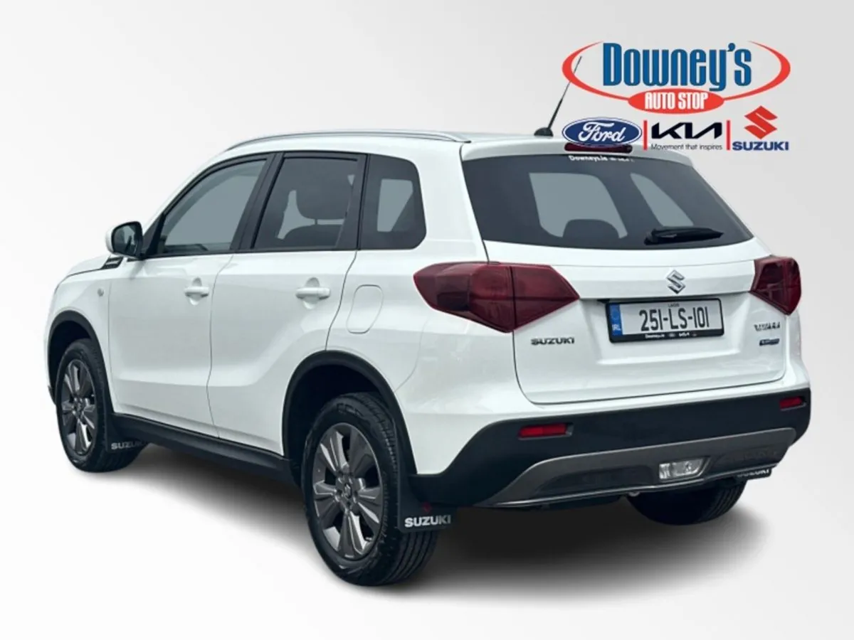 Suzuki Vitara SUV, Petrol, 2025, White