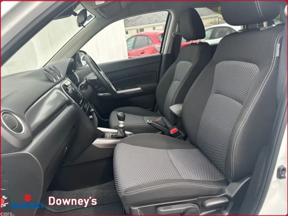 Suzuki Vitara SUV, Petrol, 2025, White