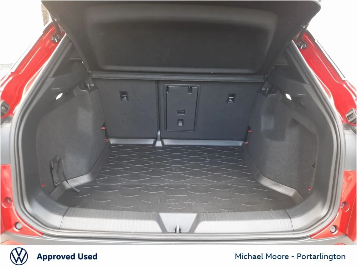 Volkswagen ID.4 Estate, Electric, 2023, Red