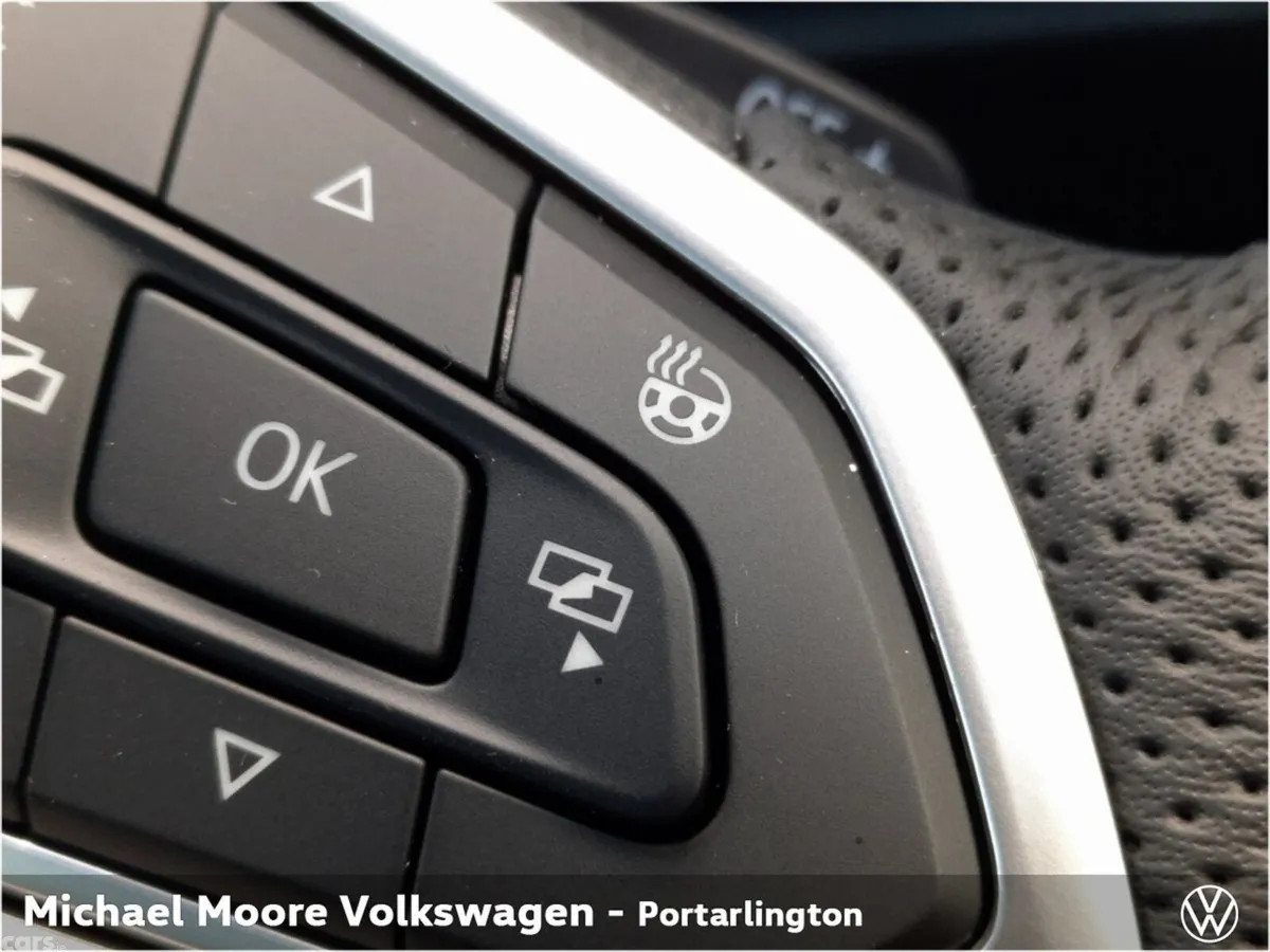 Volkswagen Passat Estate, Diesel, 2027, Red