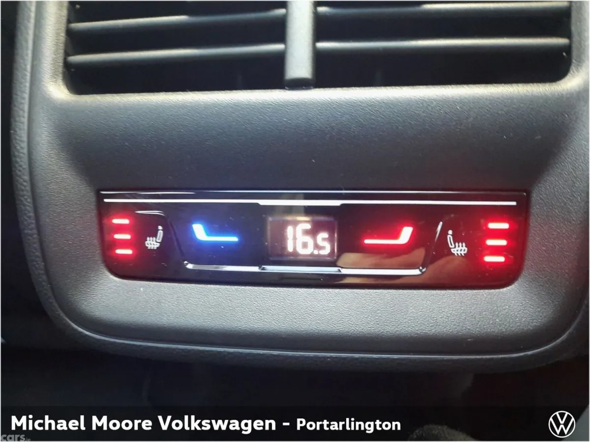 Volkswagen Passat Estate, Diesel, 2027, Red