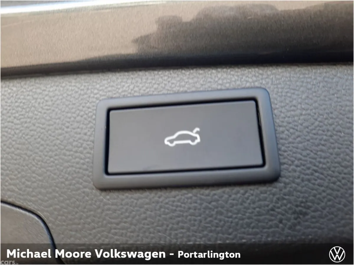 Volkswagen Passat Estate, Petrol Plug-in Hybrid, 2027, Grey