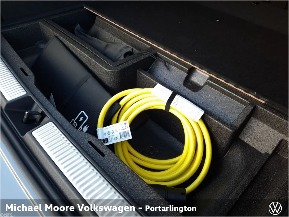 Volkswagen Passat Estate, Petrol Plug-in Hybrid, 2027, Grey