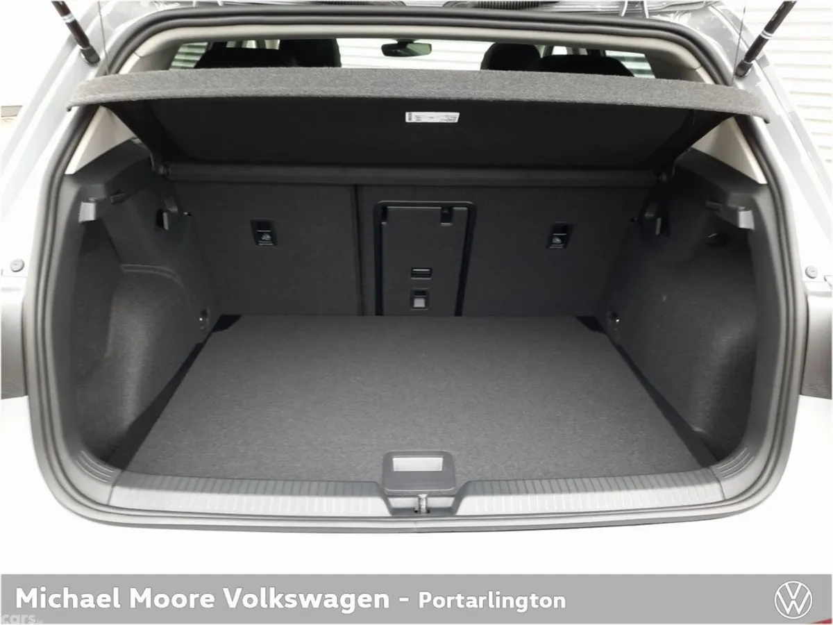 Volkswagen Golf Hatchback, Petrol, 2027, Grey