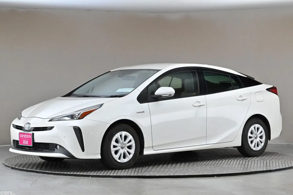 Toyota Prius Hatchback, Petrol Hybrid, 2020, White