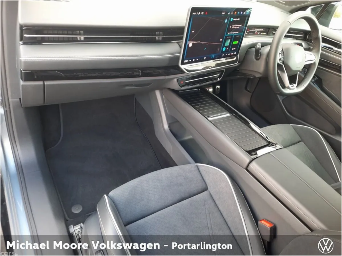 Volkswagen ID.7 Estate, Electric, 2027, Blue