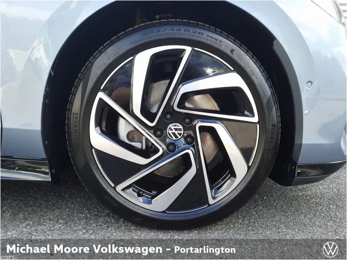 Volkswagen ID.7 Estate, Electric, 2027, Blue