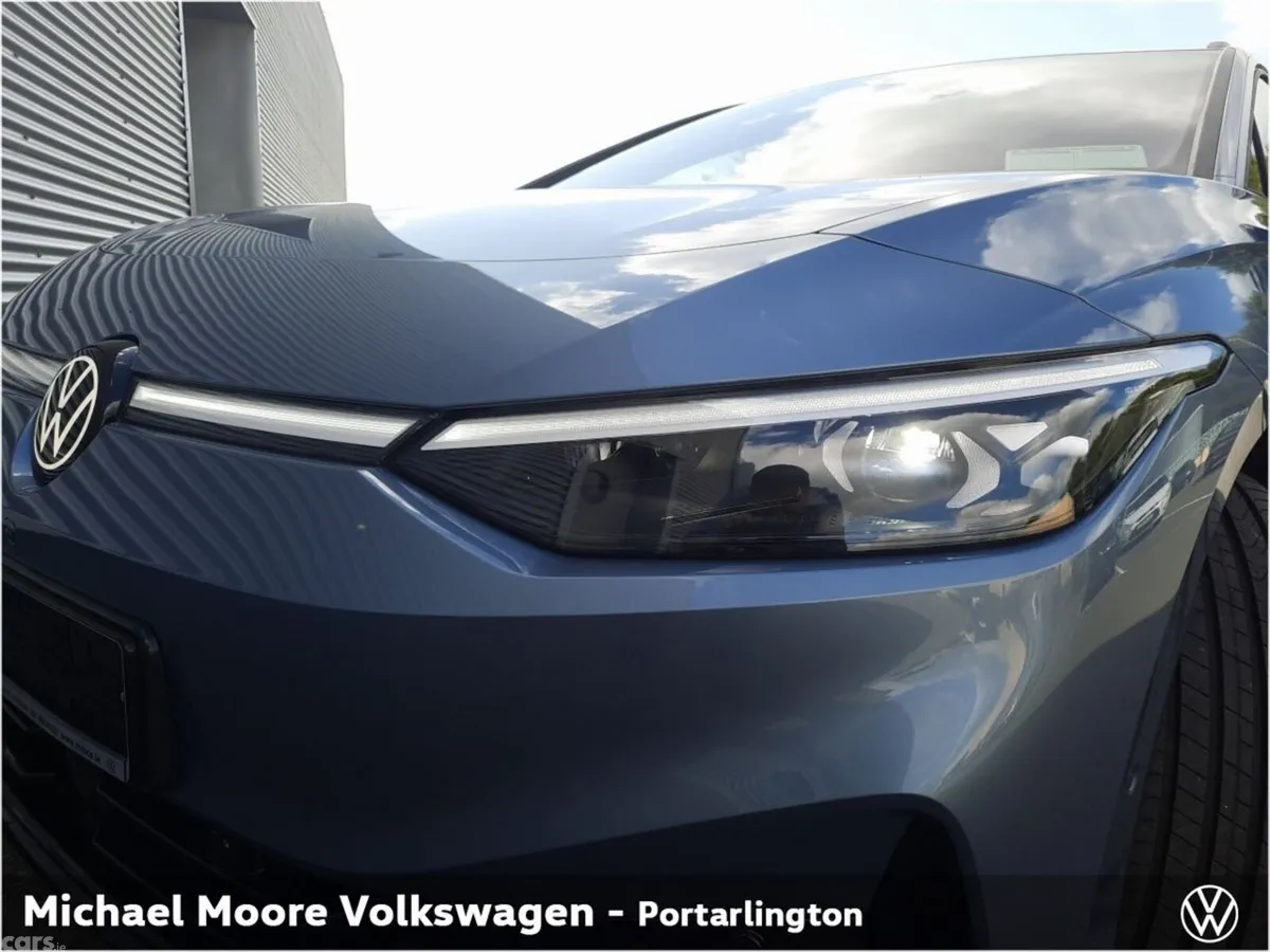 Volkswagen ID.7 Estate, Electric, 2027, Blue
