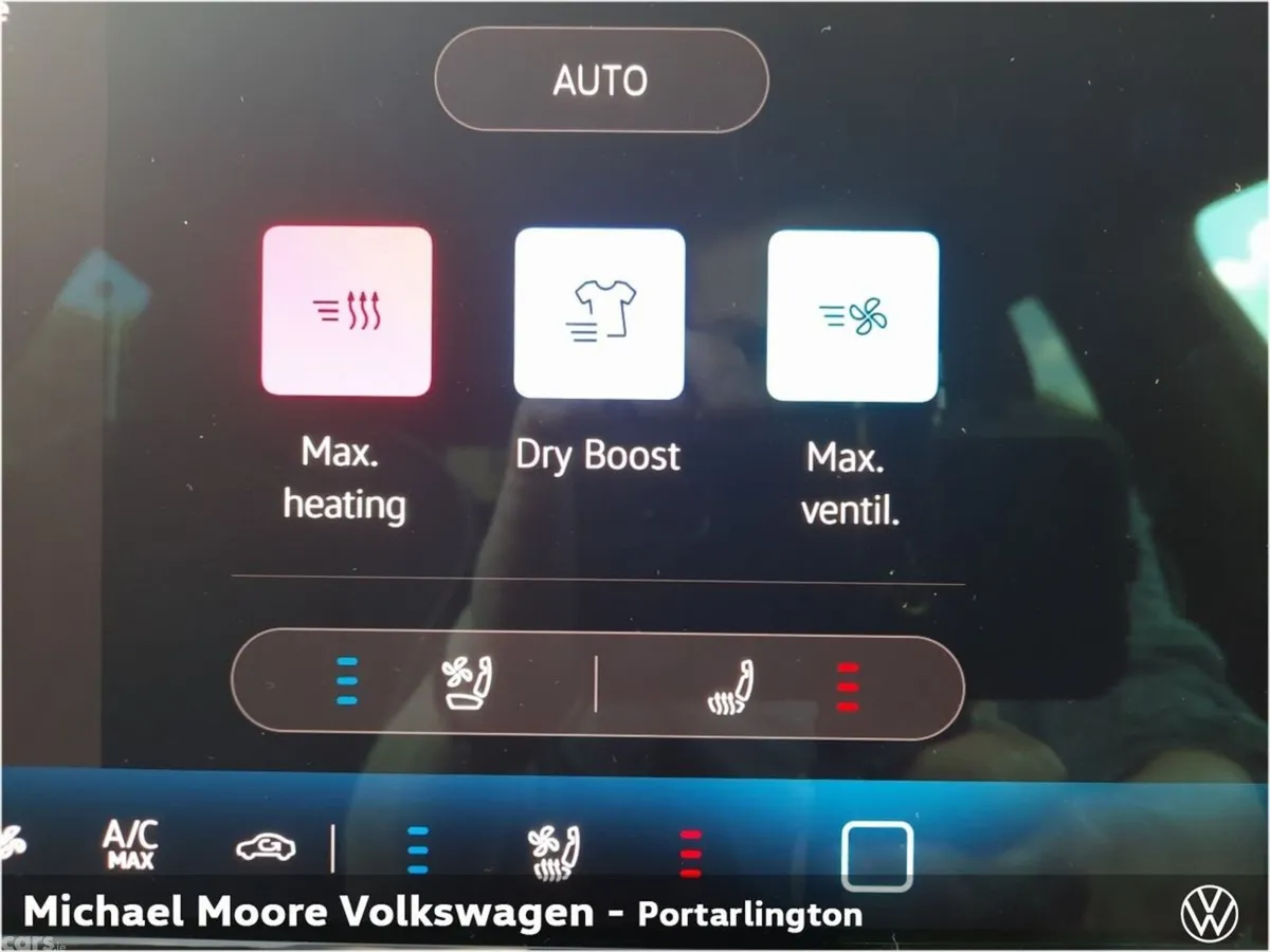 Volkswagen ID.7 Estate, Electric, 2027, Blue