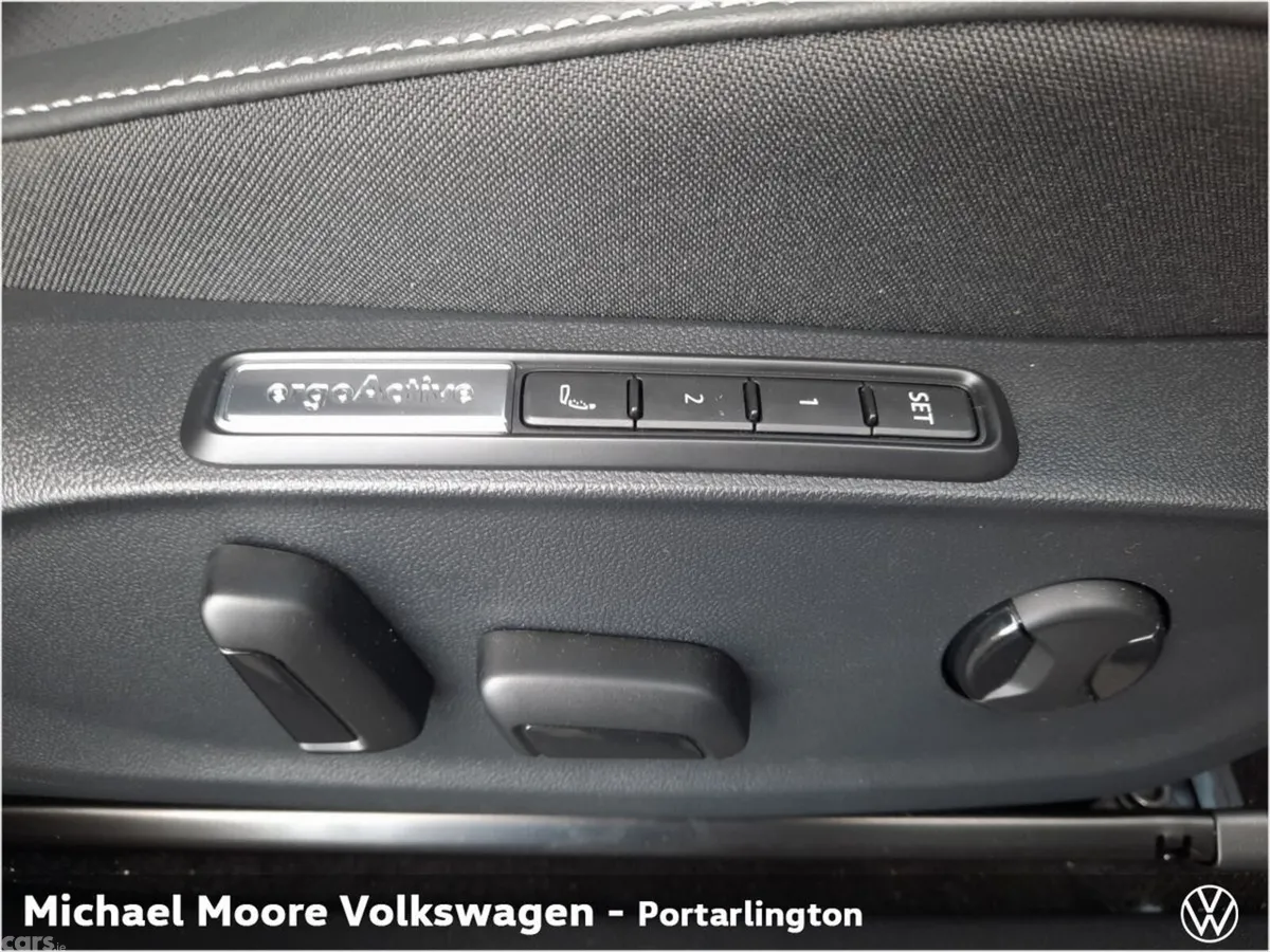 Volkswagen ID.7 Estate, Electric, 2027, Blue