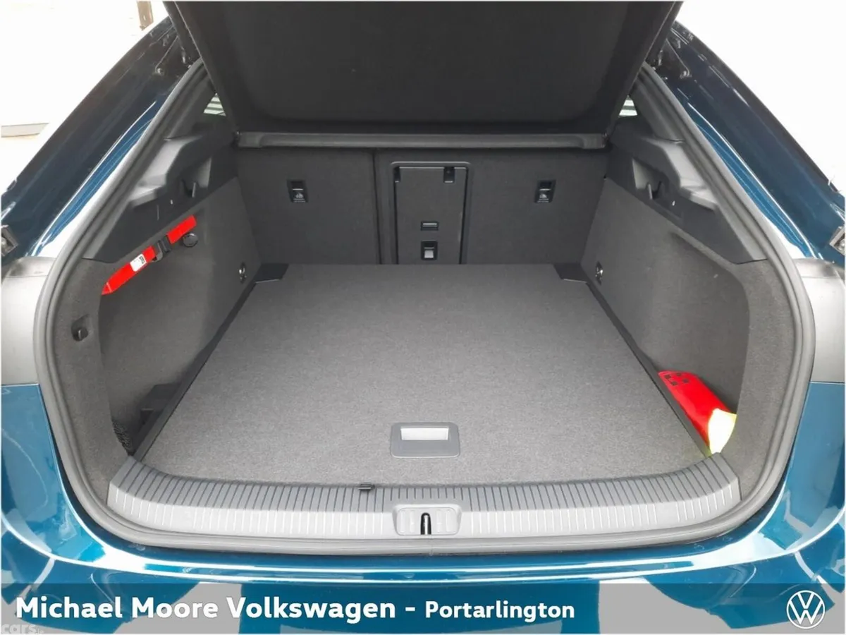 Volkswagen ID.7 Saloon, Electric, 2027, Blue