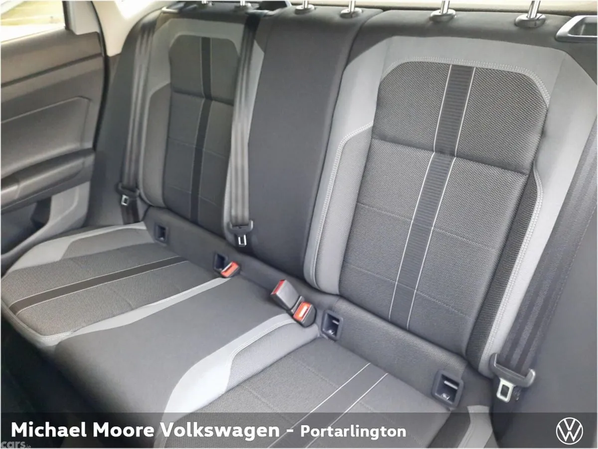 Volkswagen Polo Hatchback, Petrol, 2027, Silver