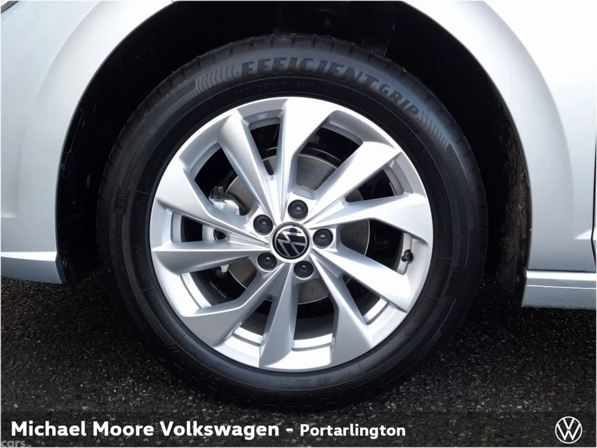 Volkswagen Polo Hatchback, Petrol, 2027, Silver