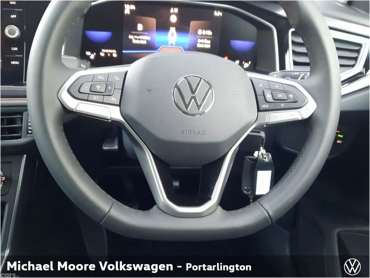 Volkswagen Polo Hatchback, Petrol, 2027, Silver
