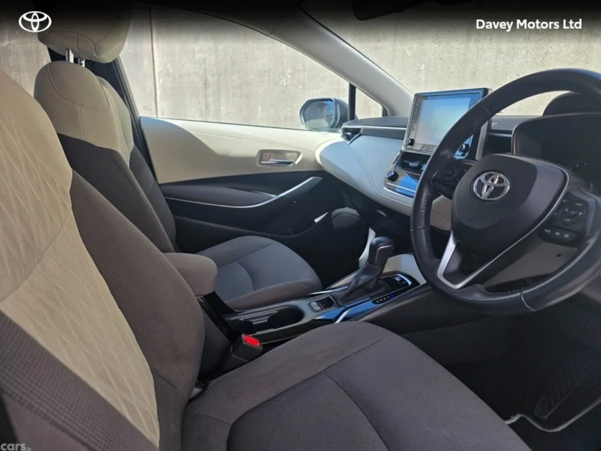 Toyota Corolla Saloon, Petrol Hybrid, 2020, Grey