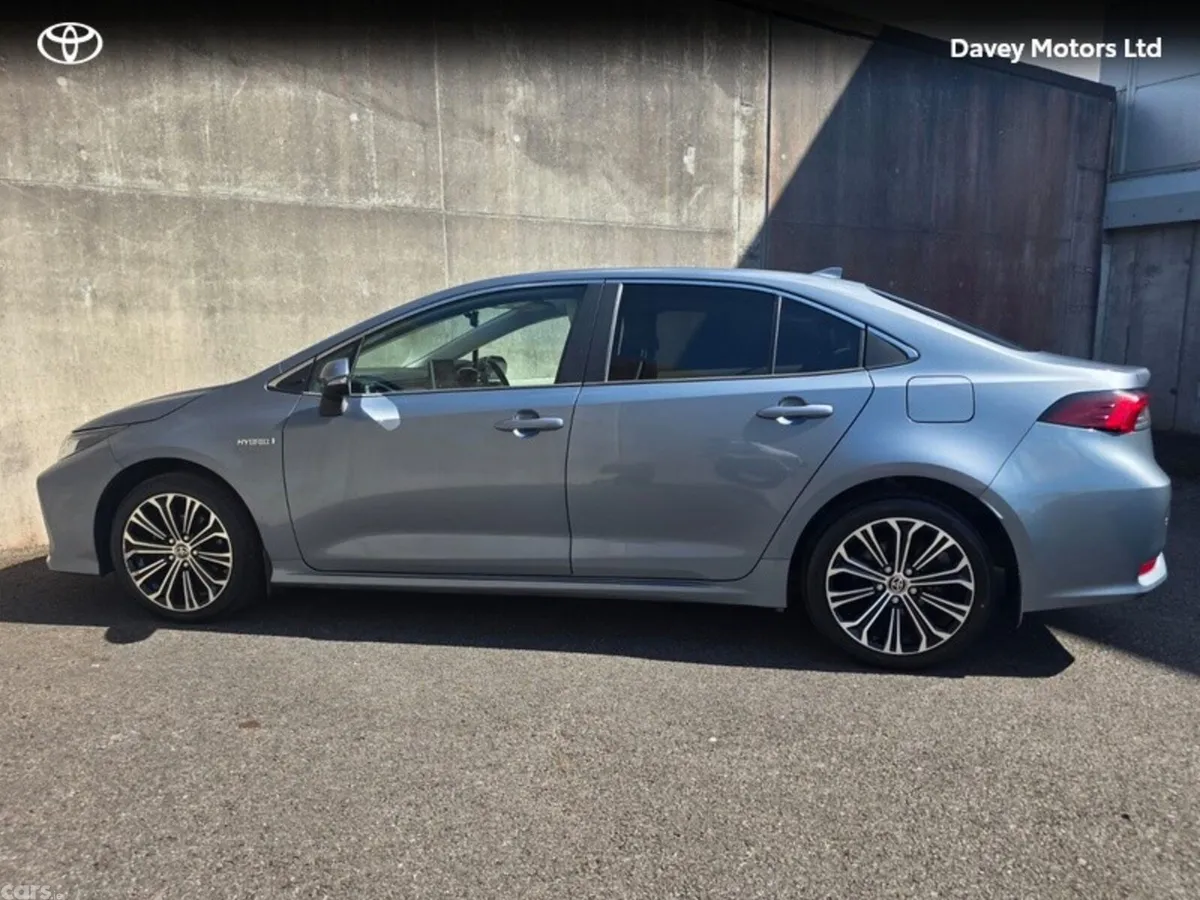 Toyota Corolla Saloon, Petrol Hybrid, 2020, Grey