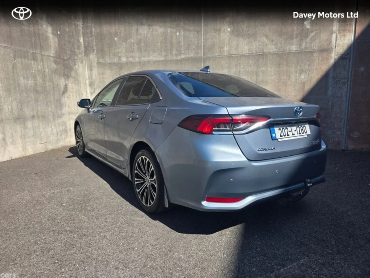 Toyota Corolla Saloon, Petrol Hybrid, 2020, Grey