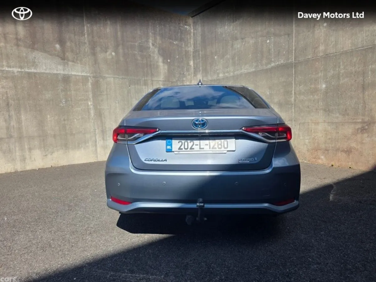 Toyota Corolla Saloon, Petrol Hybrid, 2020, Grey