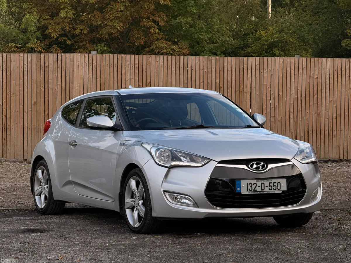 Hyundai Veloster Hatchback, Petrol, 2013, Silver