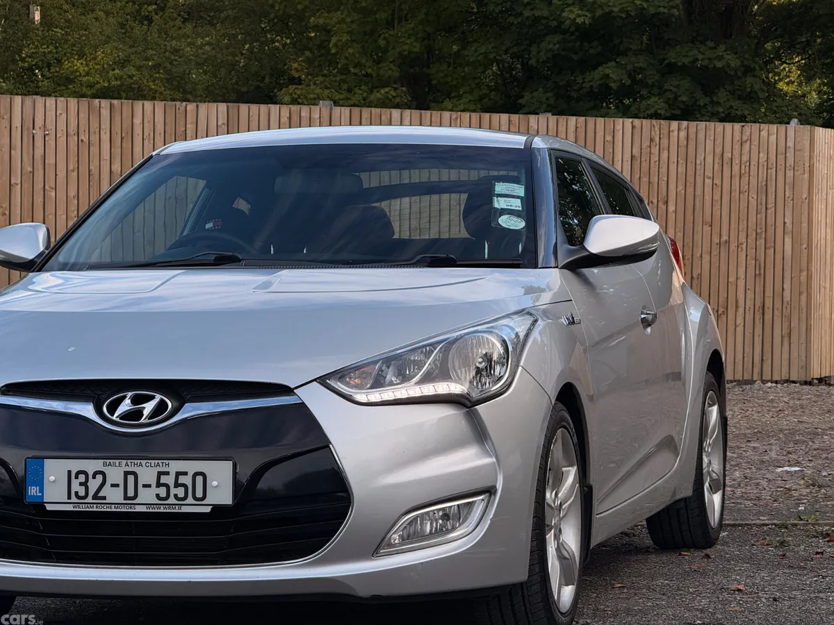 Hyundai Veloster Hatchback, Petrol, 2013, Silver