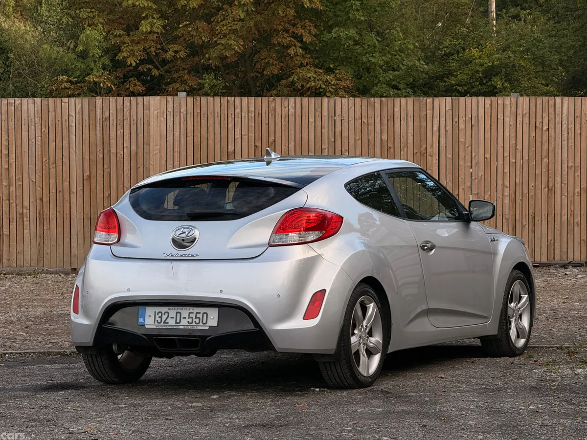 Hyundai Veloster Hatchback, Petrol, 2013, Silver