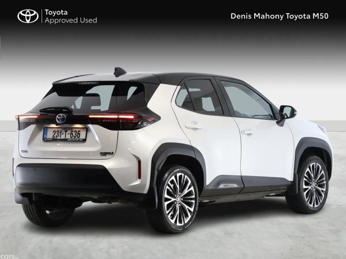 Toyota Yaris Cross SUV, Petrol Hybrid, 2023, White