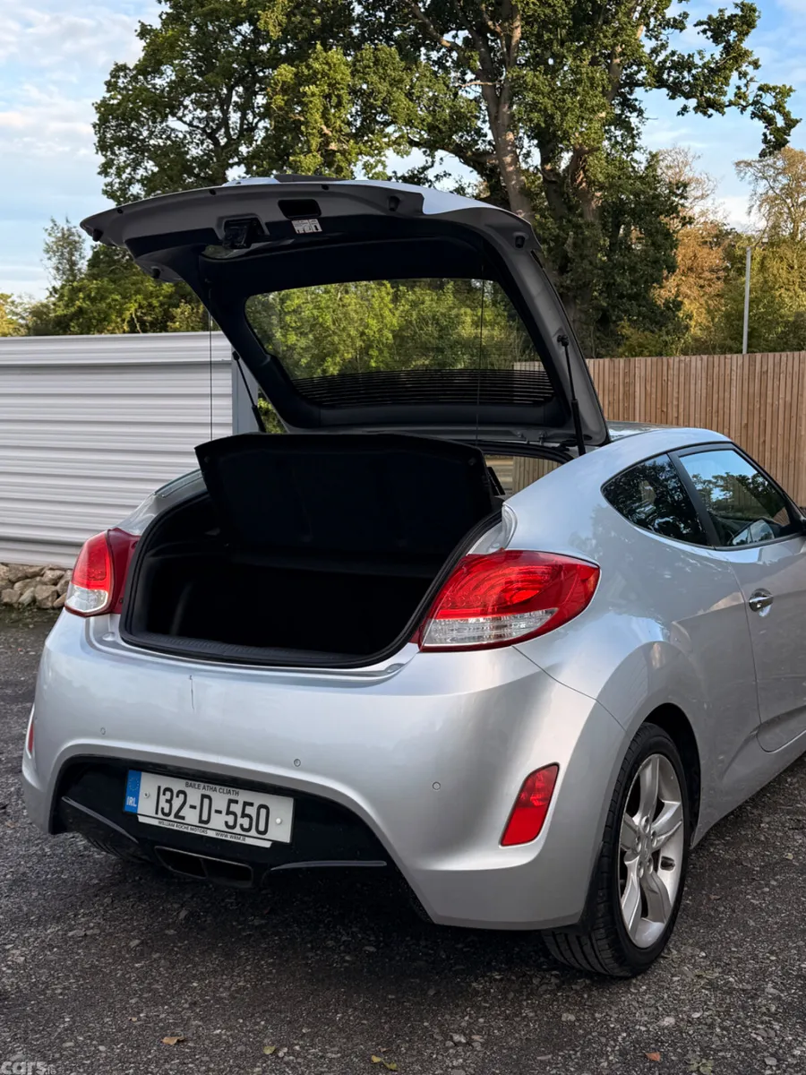Hyundai Veloster Hatchback, Petrol, 2013, Silver