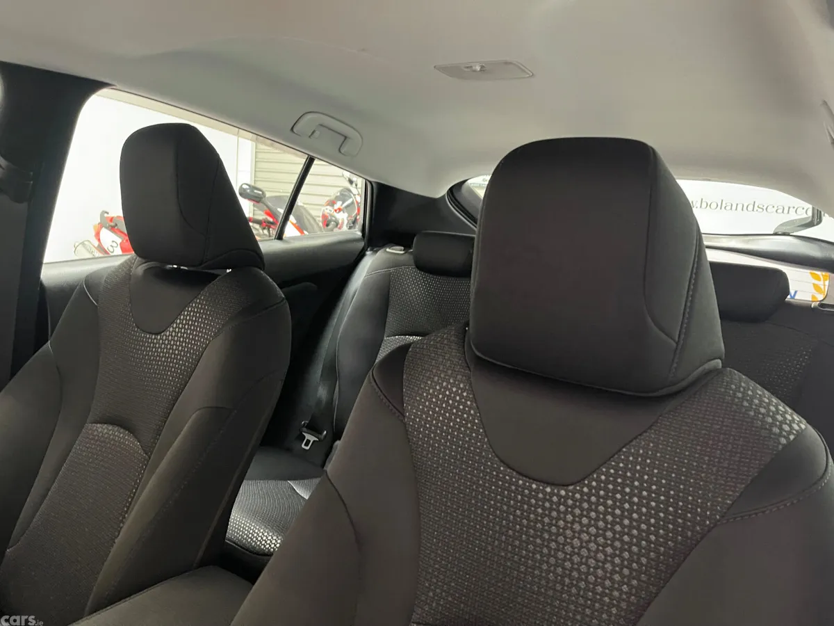 Toyota Prius Hatchback, Petrol Hybrid, 2021, Silver