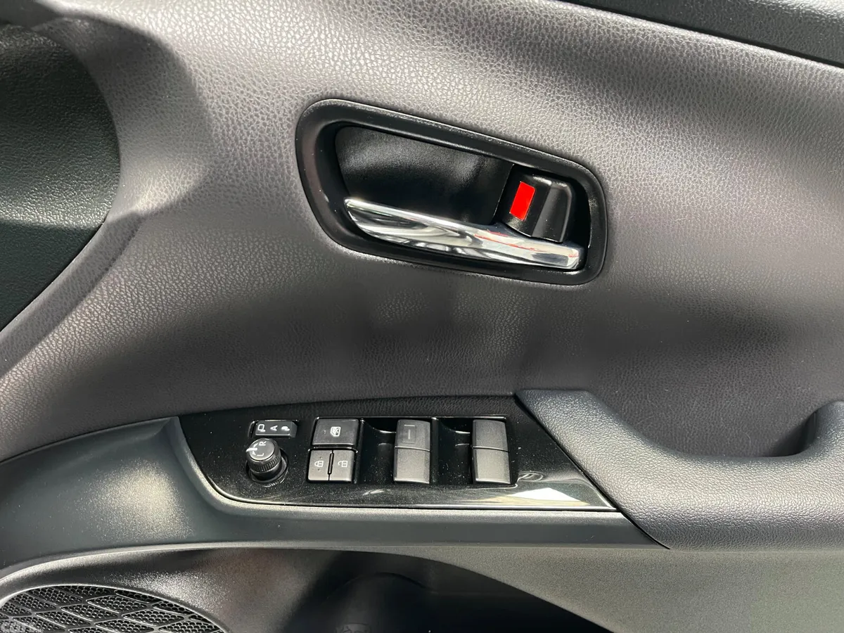 Toyota Prius Hatchback, Petrol Hybrid, 2021, Silver