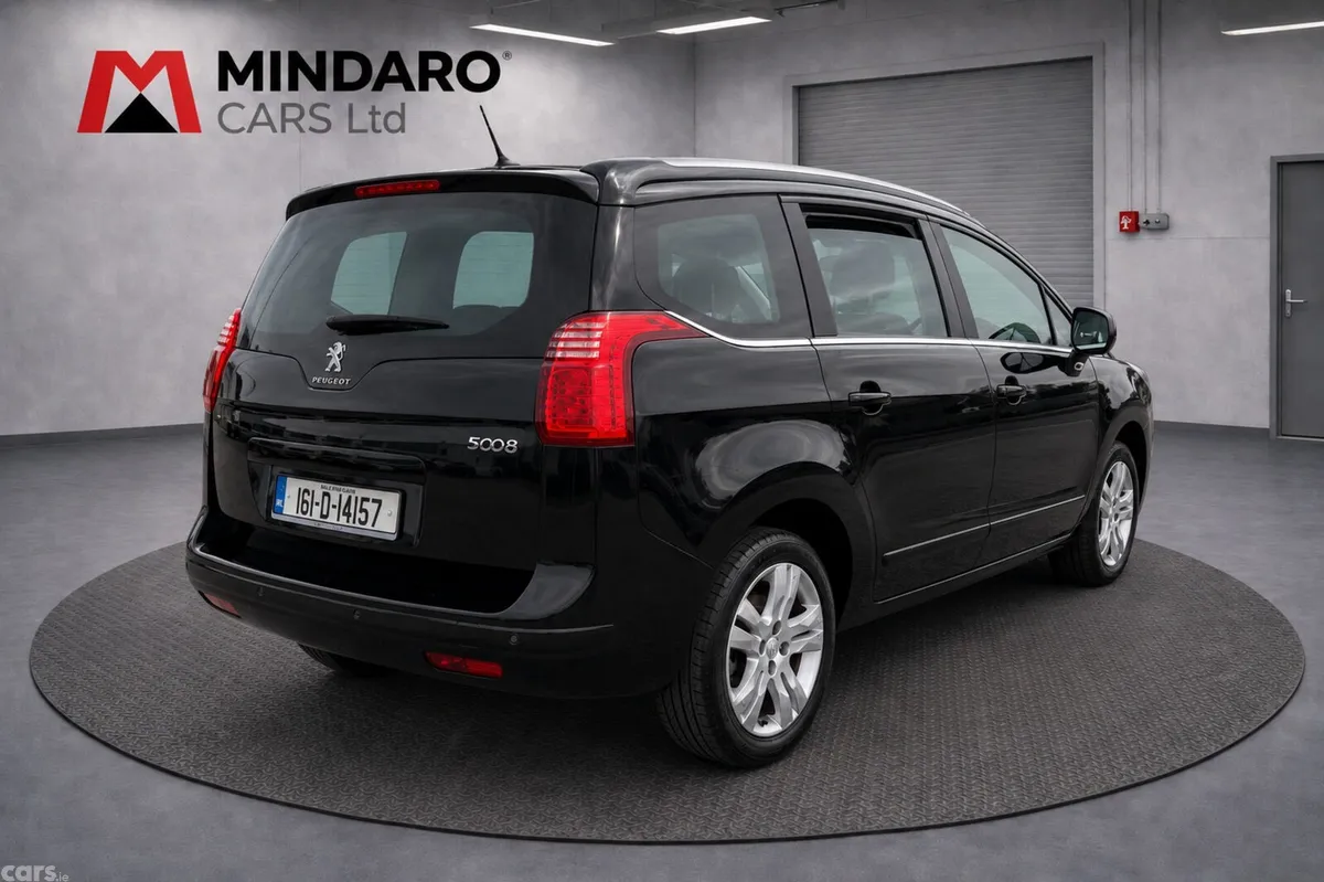 Peugeot 5008 MPV, Diesel, 2016, Black