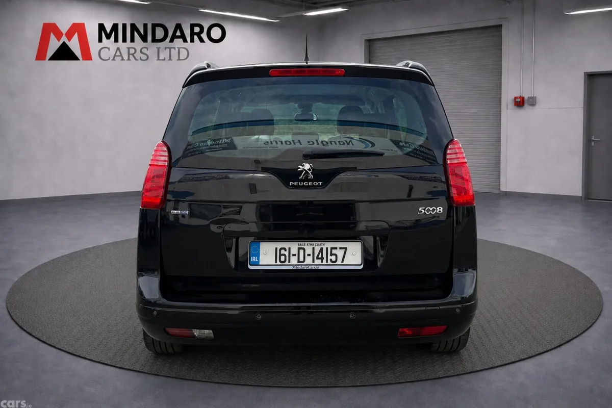 Peugeot 5008 MPV, Diesel, 2016, Black