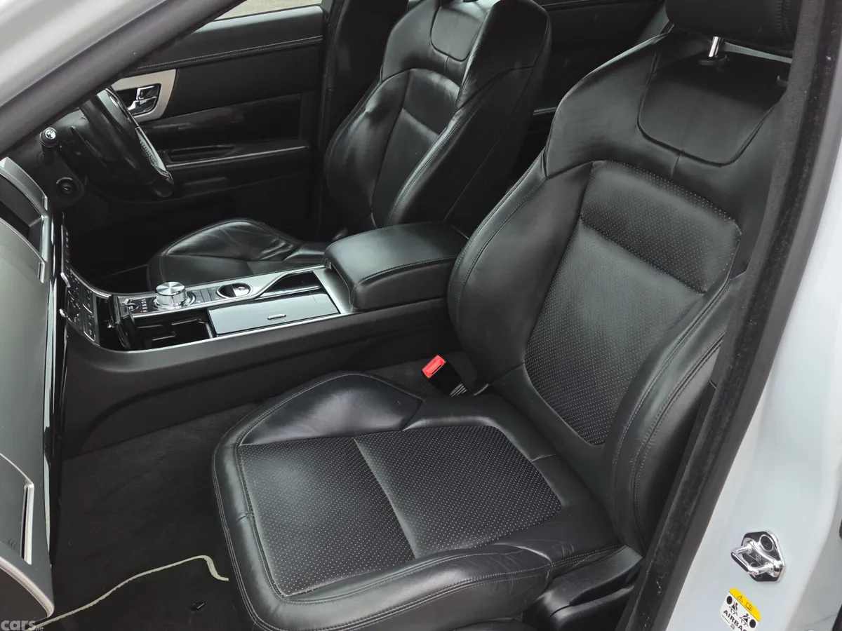 Jaguar XF Saloon, Diesel, 2015, White