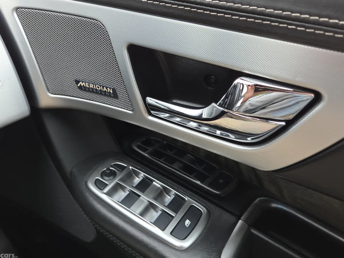 Jaguar XF Saloon, Diesel, 2015, White