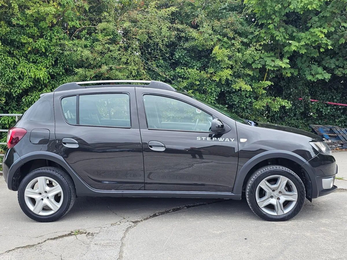 Dacia Sandero Stepway Hatchback, Diesel, 2015, Black