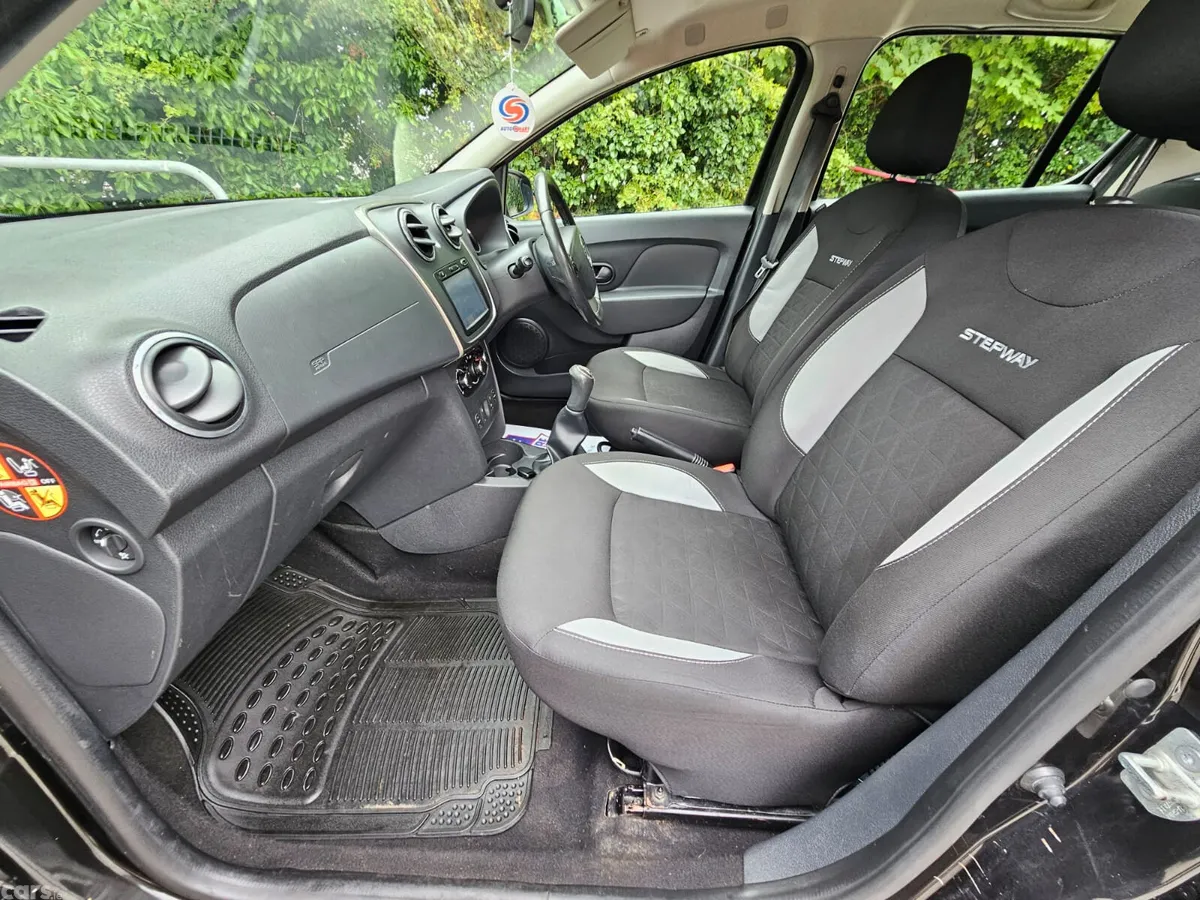 Dacia Sandero Stepway Hatchback, Diesel, 2015, Black