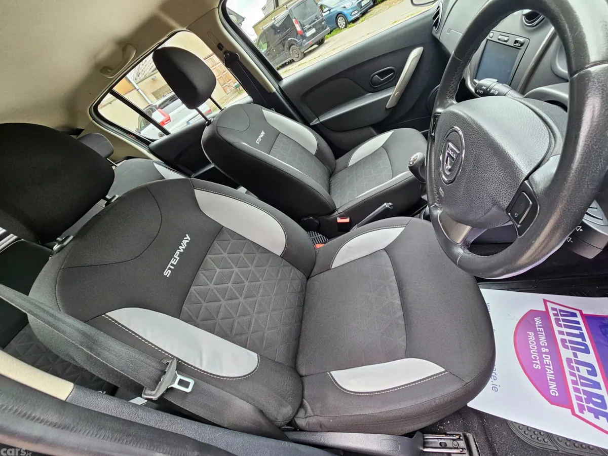 Dacia Sandero Stepway Hatchback, Diesel, 2015, Black