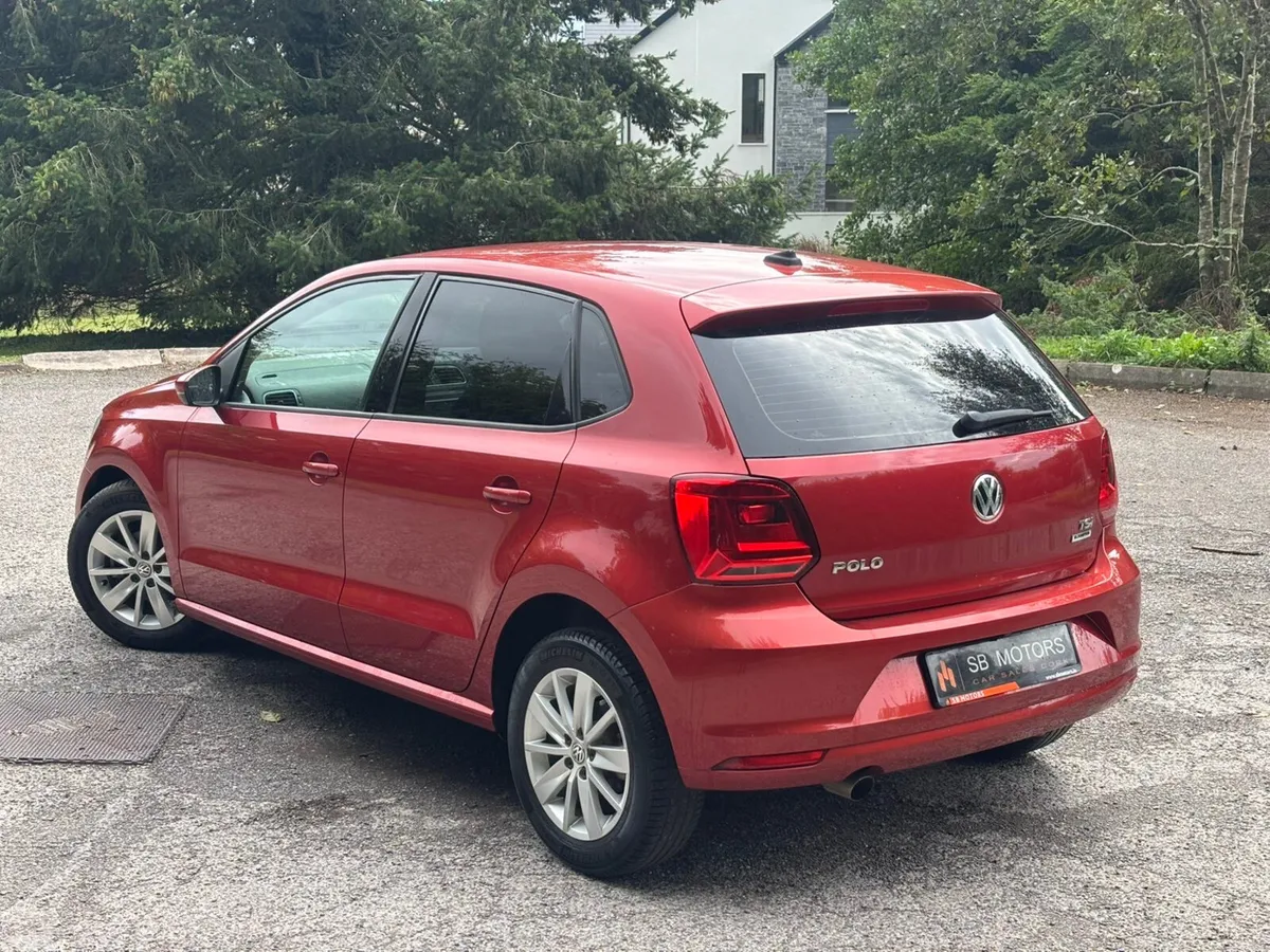 Volkswagen Polo Hatchback, Petrol, 2015, Red