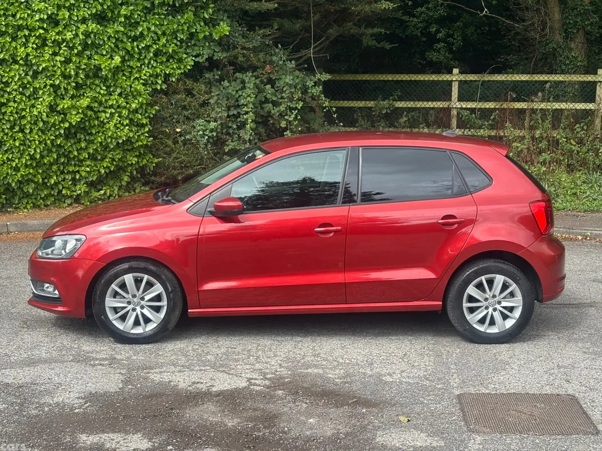 Volkswagen Polo Hatchback, Petrol, 2015, Red