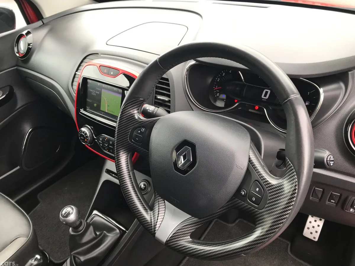 Renault Captur Hatchback, Diesel, 2017, Red