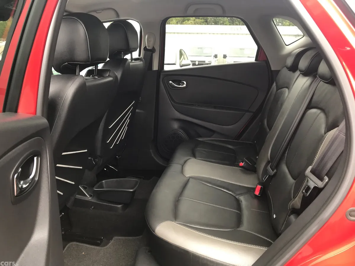 Renault Captur Hatchback, Diesel, 2017, Red