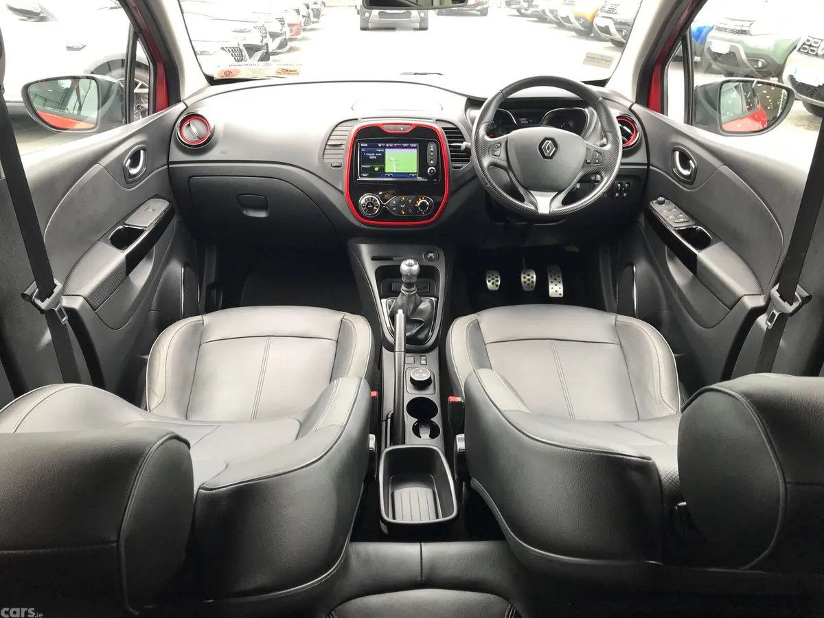 Renault Captur Hatchback, Diesel, 2017, Red