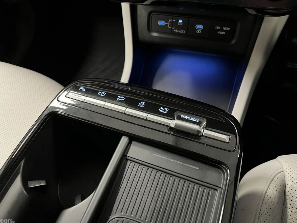 Hyundai Tucson SUV, Petrol Hybrid, 2025, Black