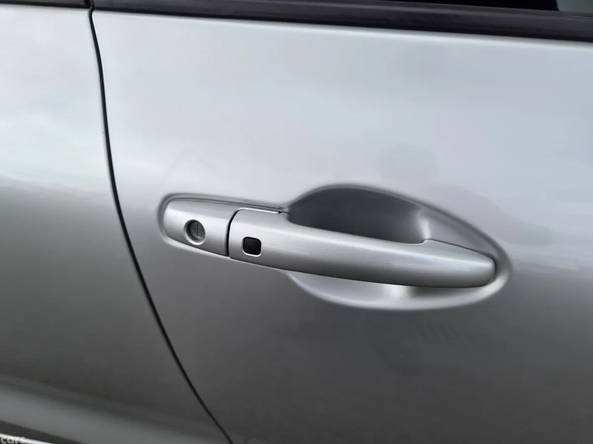 Suzuki Swift Hatchback, Petrol, 2019, Silver