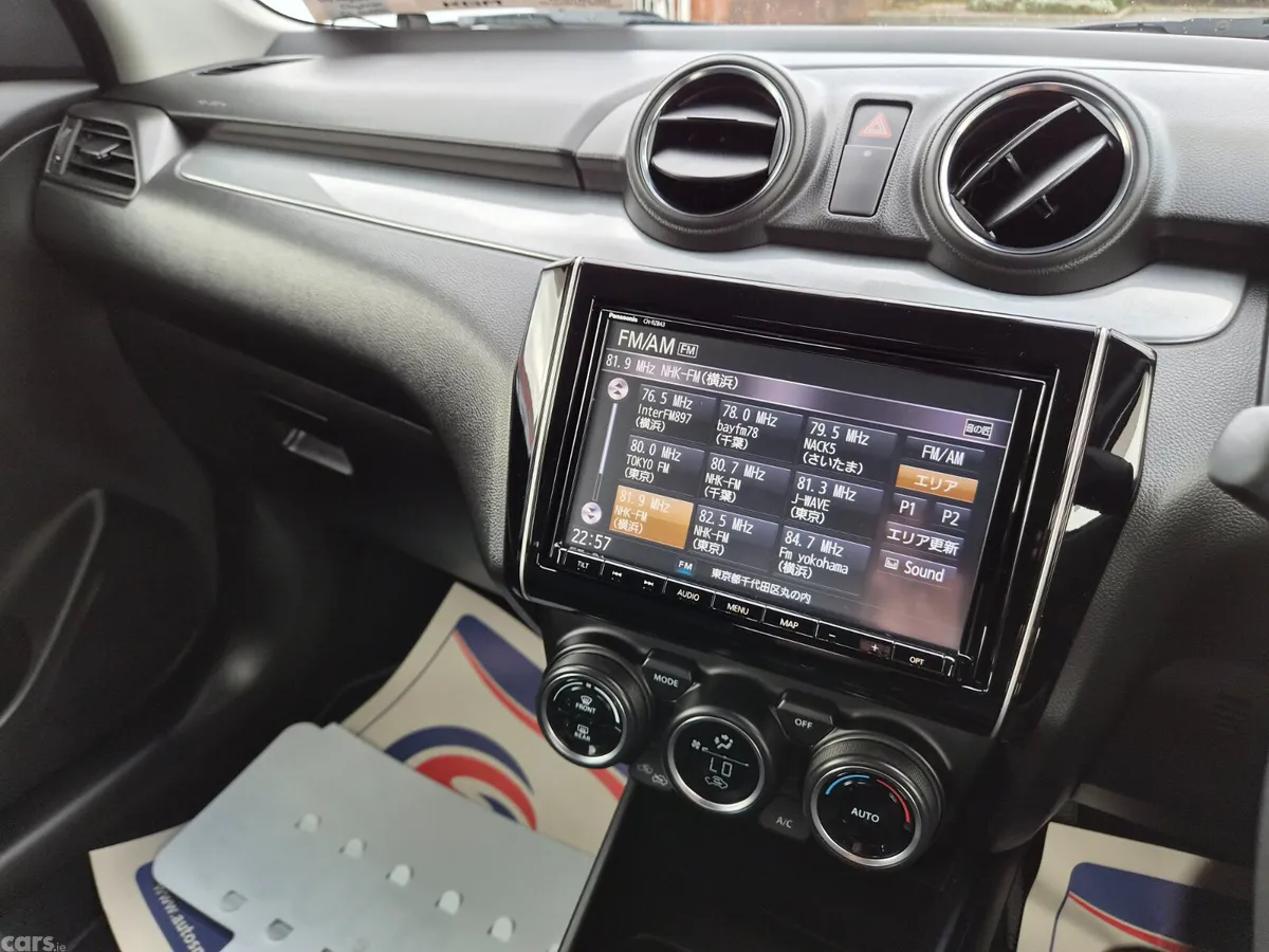Suzuki Swift Hatchback, Petrol, 2019, Silver