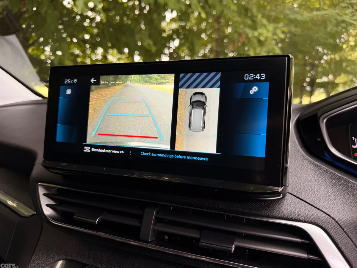 Peugeot 3008 MPV, Petrol, 2022, Black