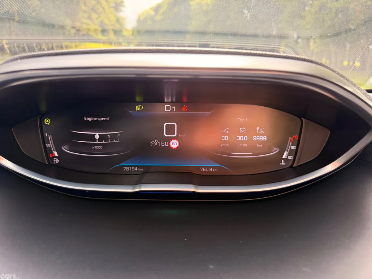 Peugeot 3008 MPV, Petrol, 2022, Black