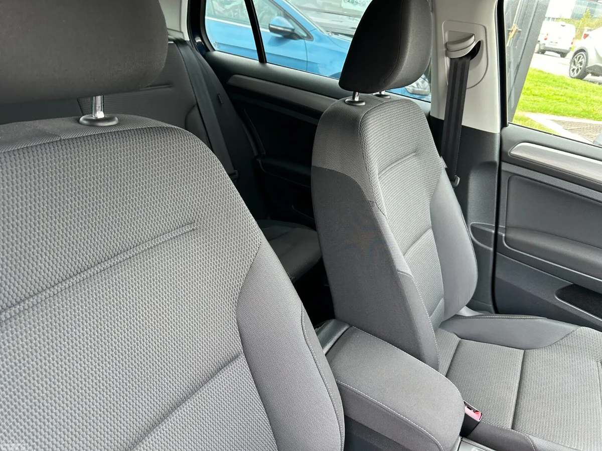 Volkswagen Golf Hatchback, Petrol, 2015, Blue
