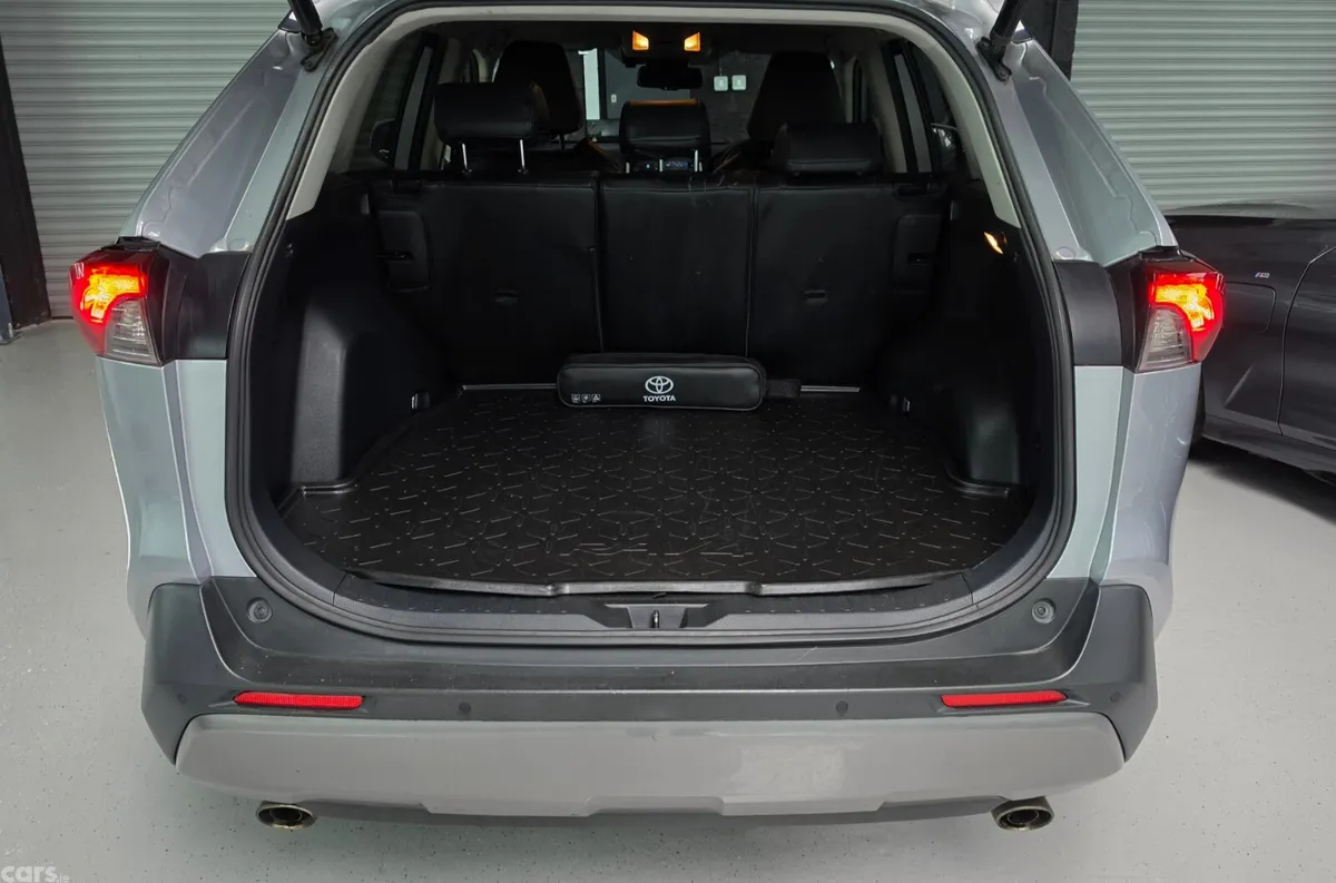 Toyota RAV4 SUV, Petrol Hybrid, 2019, Grey